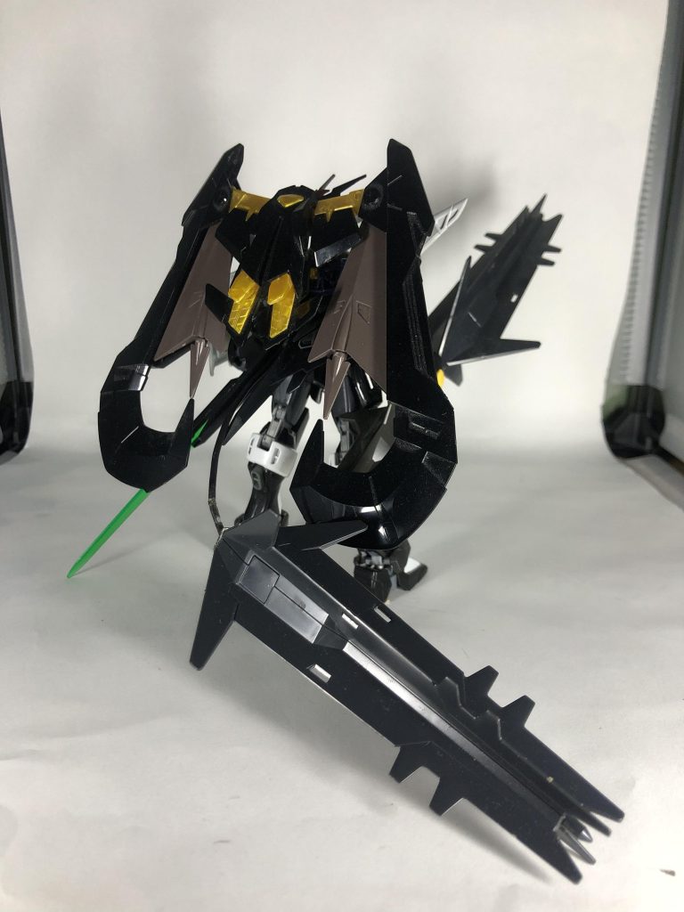 質量武装が目を引く本装備は