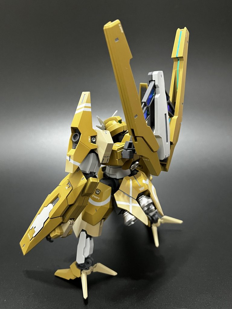 ポージングさせないとひよこみたい、、、攻めたデザインだな!と思いましたー絶対合体する!!!と思ってたんですがどうなんでしょうね~