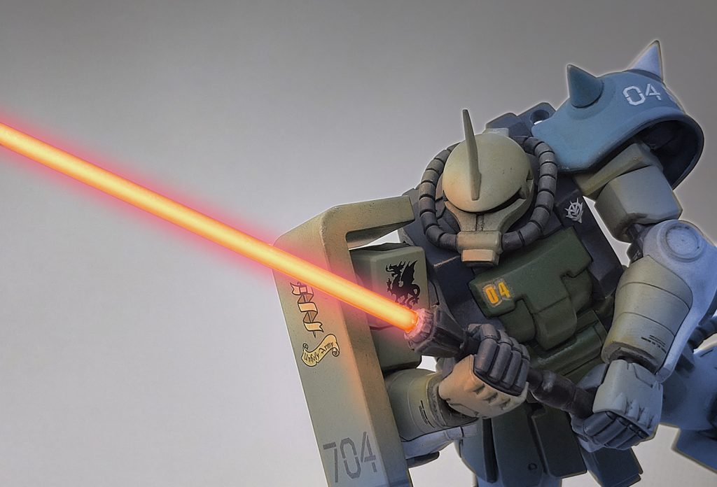 サーベル一本しかないんでヒートした状態はCG加工です・・・「ブオォン」