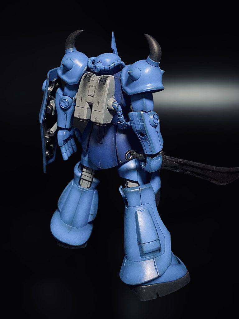 ランドセルの上部に穴を開けてディテールアップパーツを仕込んでました。