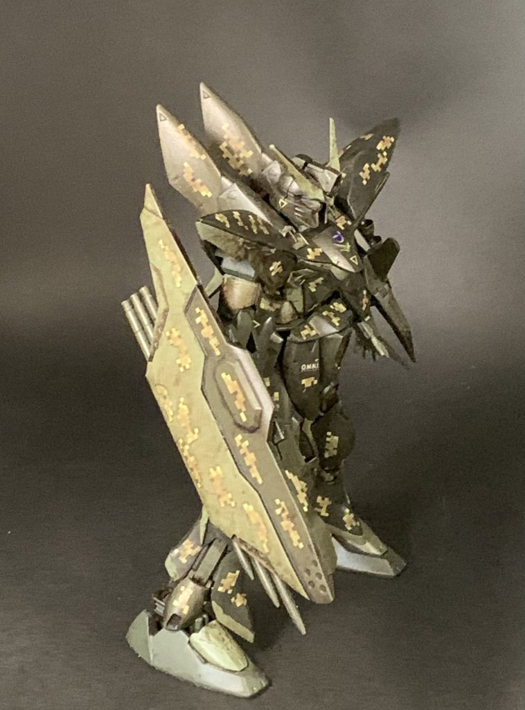 だいぶ、ミスターウェザリングカラーを使うのも慣れてきたのかな、デカールの上からでも使い古した感を出せるようになれました。今回は連合軍のマーキングを採用、あくまでも連合軍の試作機の1パターンとしての運用で考えました