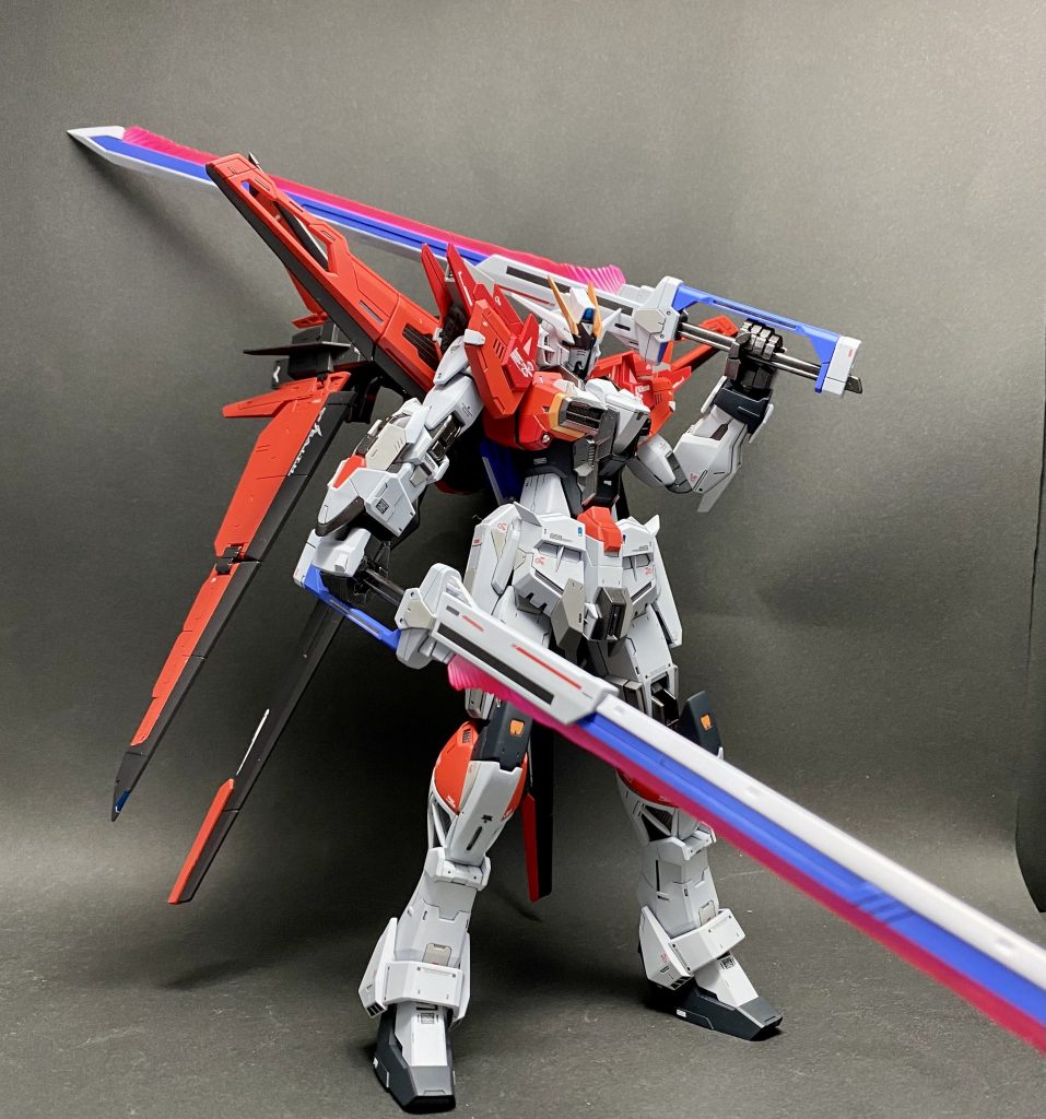 ビーム部分は少し白でグラデーションかけました。