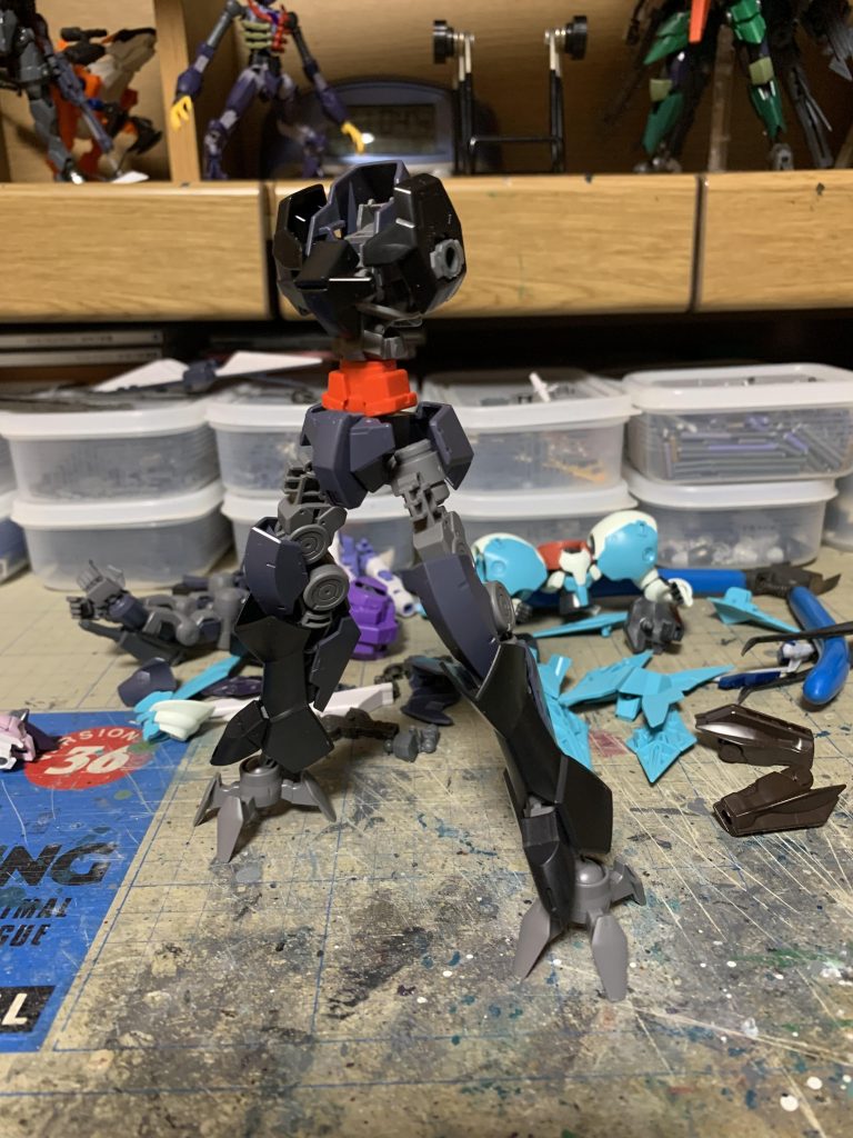 まずはベースとしてグレイズアインを用意しました。