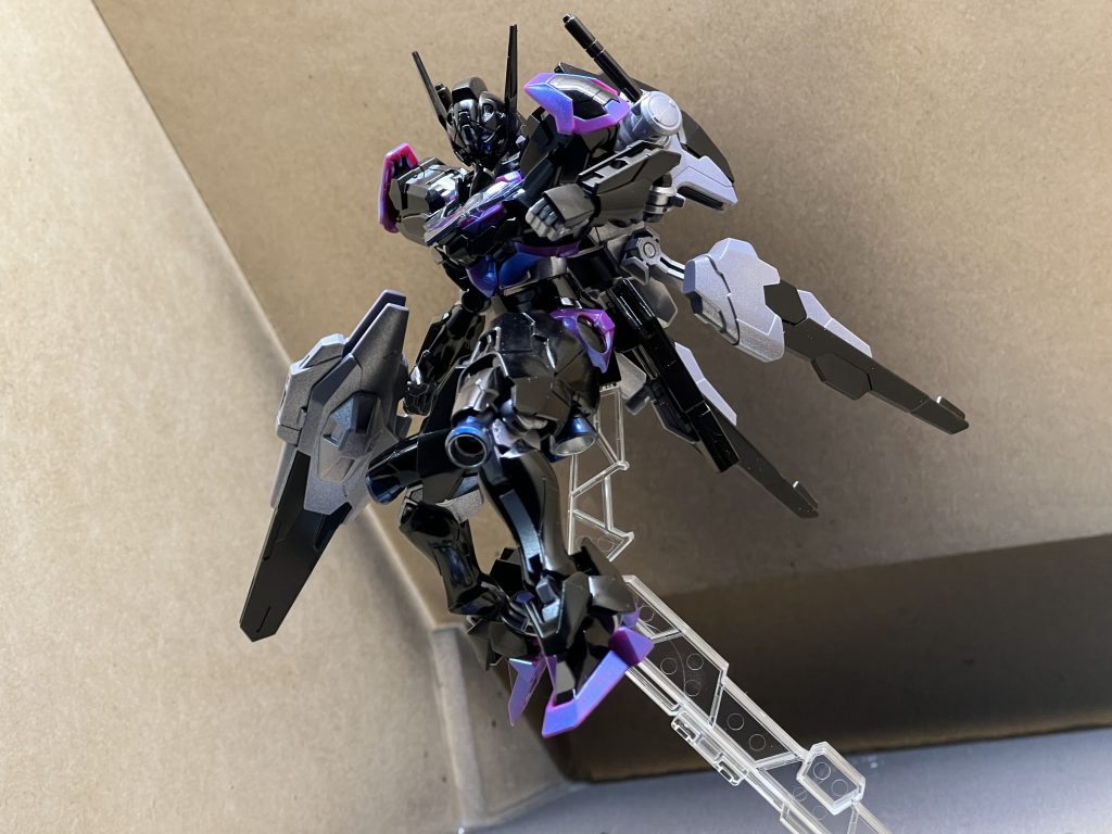 遠目に見ればカッコいいのでヨシ！