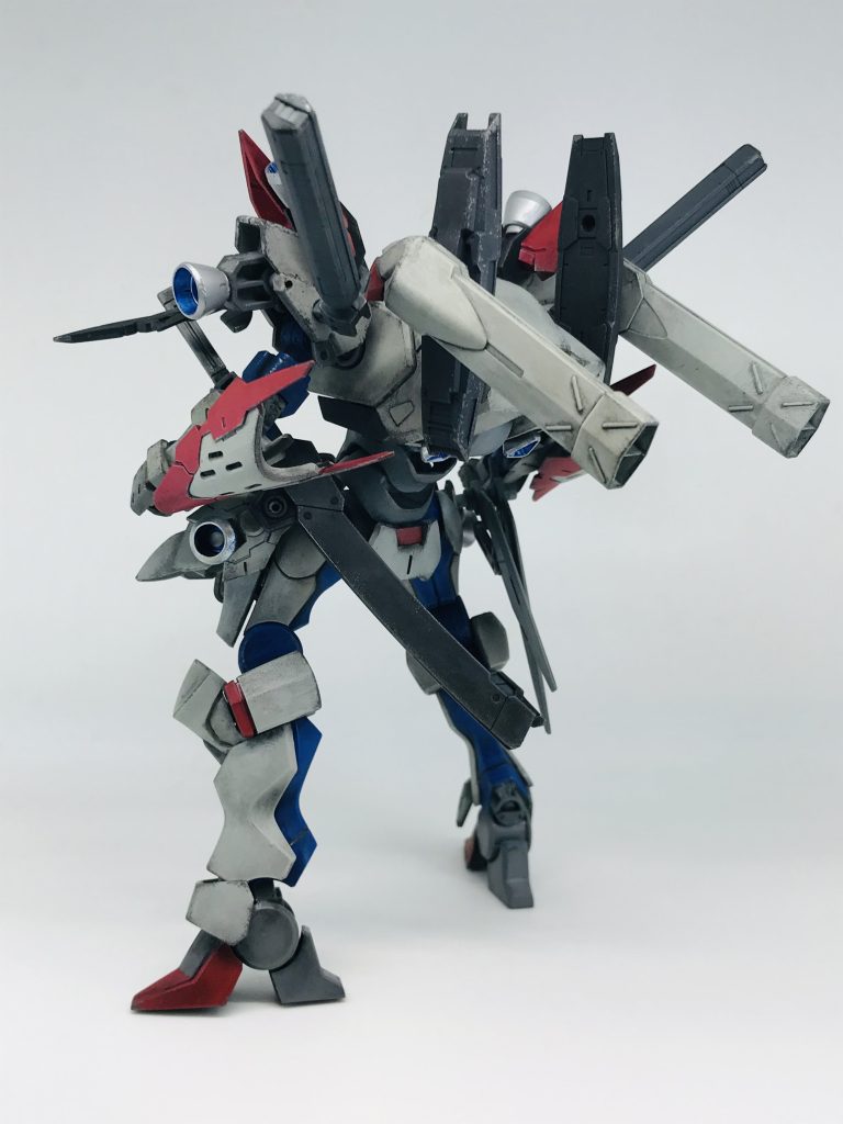 バックショット後ろ姿も最高にバリってます😳前作のザウォートをもっとヒロイックにして、バリらせてみましたカラー的には前作の方がタママっぽいが…😅https://gumpla.jp/hg/1382105