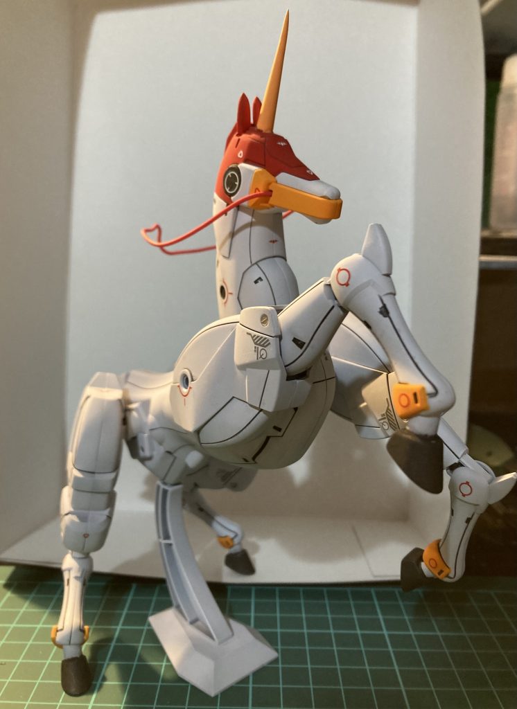 風雲再起。耳を無くしたのでプラ板で作ってます。サクッと作るつもりだったので合わせ目消ししませんでしたが、非常に造形が良いのでやっときゃ良かったかなぁと後悔しました。