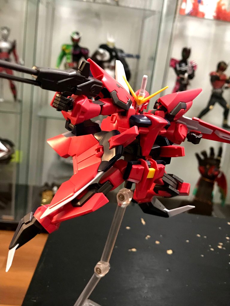 仮組み。可変機構もあり素晴らしいキットです。