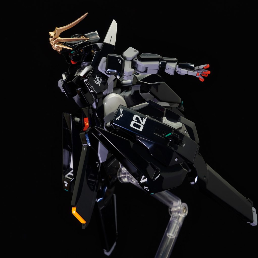 コンポジットシールドブースターがないとかなり小柄ですが、この小柄に大型の武器って言うのがロマンですよね☺