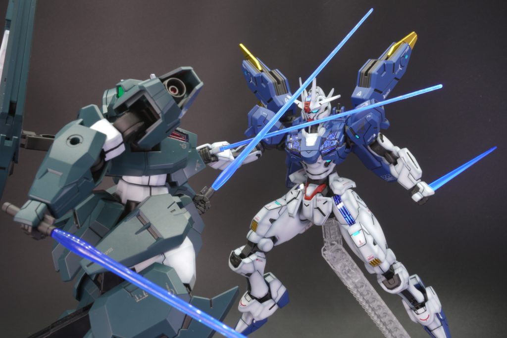 ガンタムルブリスウルとの鍔競り合いの一枚です。こんなシーンは原作ではありませんが…ご覧頂きありがとうございました。