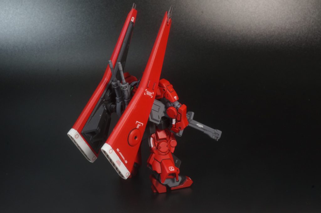 改造と言っても本体はほぼストレート、背部バインダーのみ3Dプリンターを使って新造したパーツに置き換えています