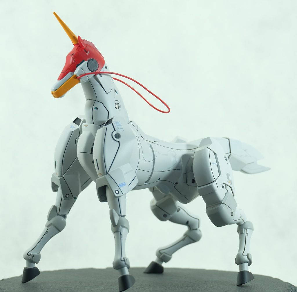 風雲再起は合わせ目消しとデカールで仕上げました。カラーリングはイエローを削り、グレーに変更。ちょっと渋めに。