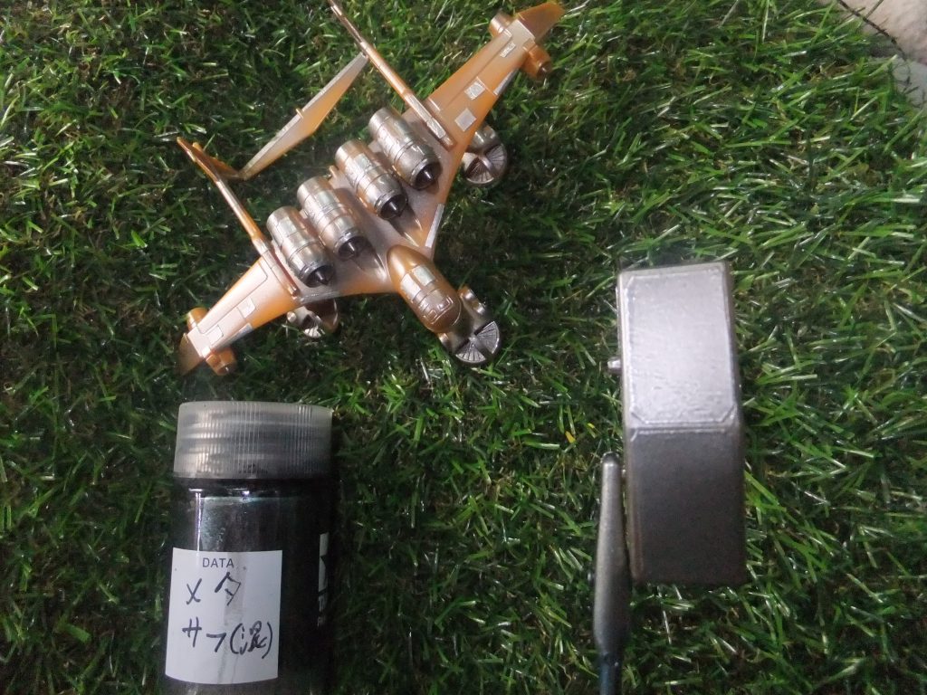 ガンメタサフ(混色)を更に吹き付け!(チキン😁)