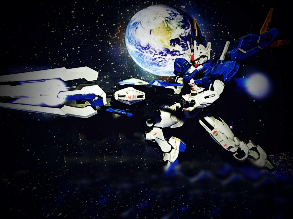 こちらは真っ暗の状態でストロボの多重照射で被写体だけを強調しています。