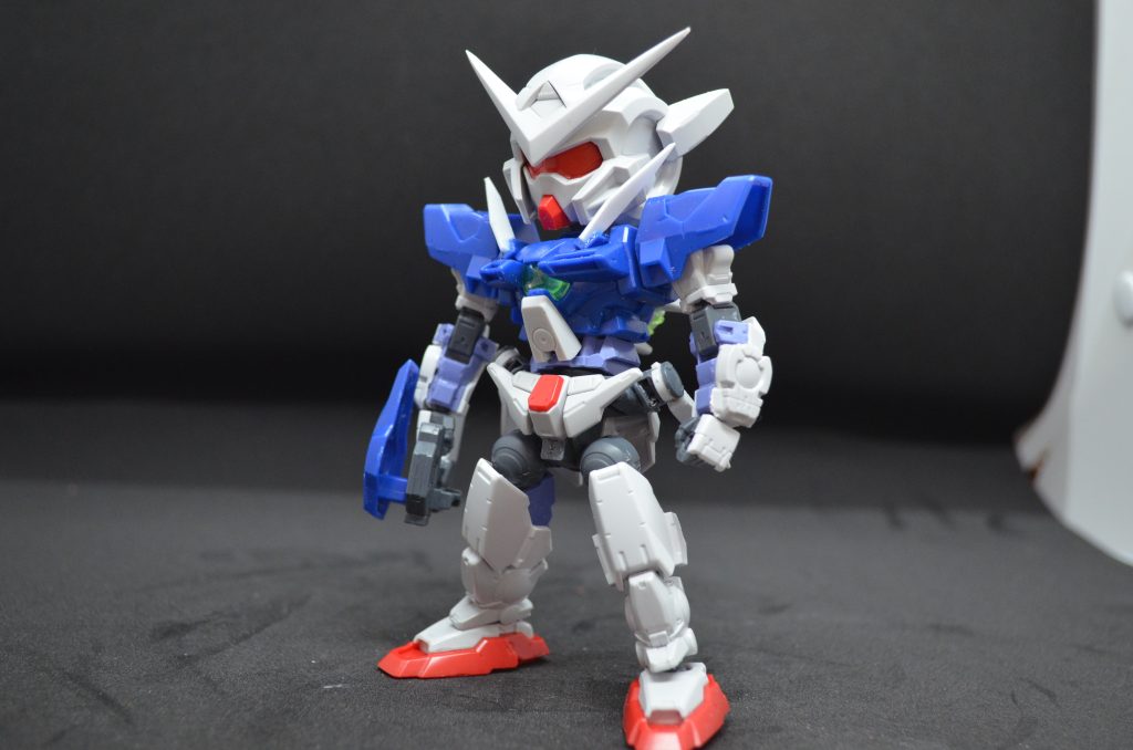 改造中。このあとHGのGNソード改「だけ」を発見したので、それを持たせることにしました。