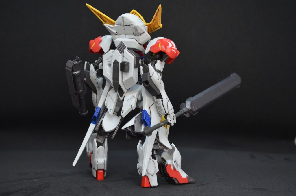 バックパック、サイドスラスター、足部はHG。