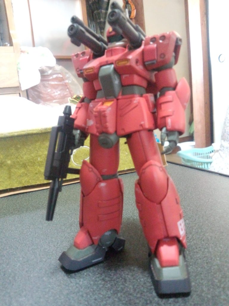 ガンキャノン量産型です。                          肩にスラスター追加。                                   ビームライフルはジム2系です。              こちらもGFFです。