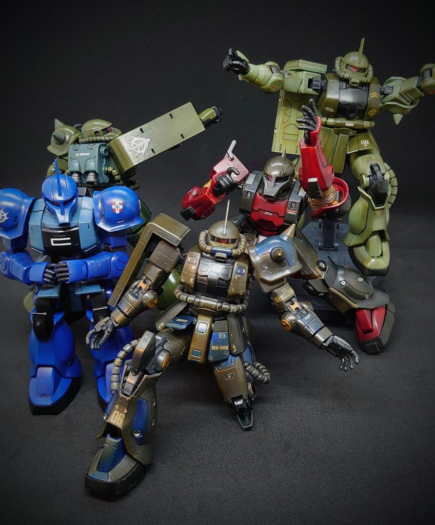 ザクが溜まってきたので、某特戦隊のポーズでもやってみました。