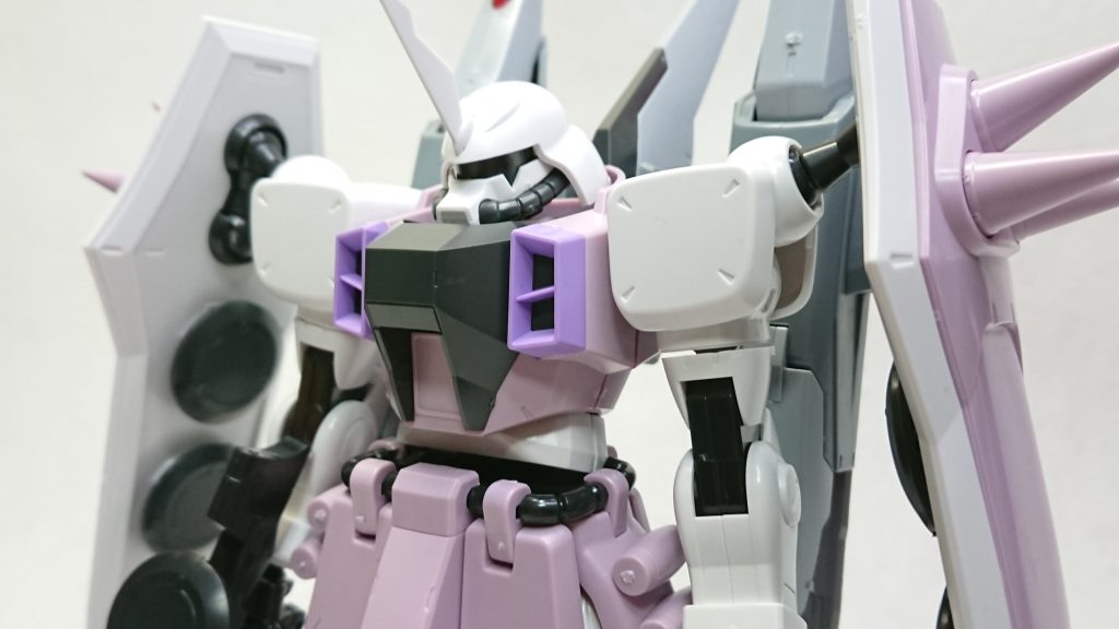 素組状態のブレイズザクファントム