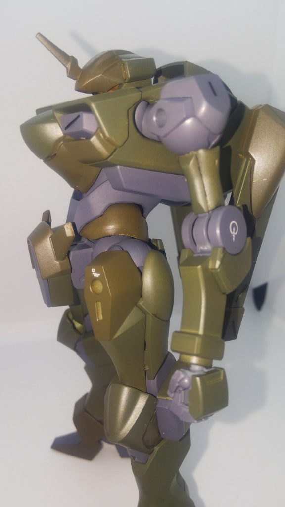 なのでシンプルにカラー変更のみです。カラーのもとネタですがアニメ版パトレイバーに登場するヘルダイバー風にしてみました。