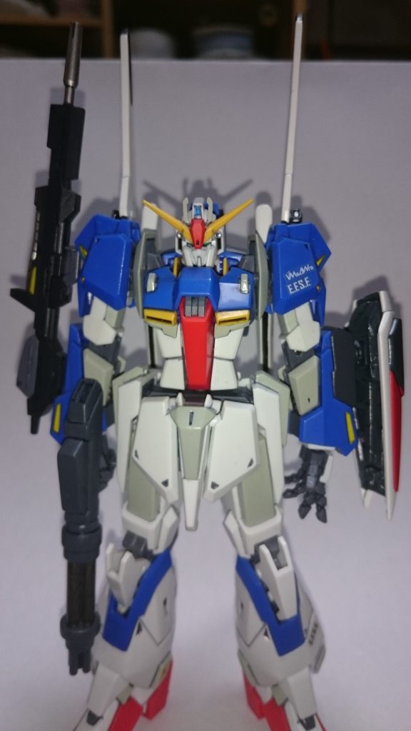 こちらわ非変形のZです。    バックパック等は量産型を意識しました。