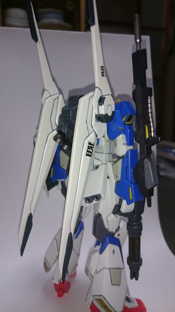 後ろ姿です。バックパックはマ－ク2、GFFのシ－ド系とクスィ－Gからかな？