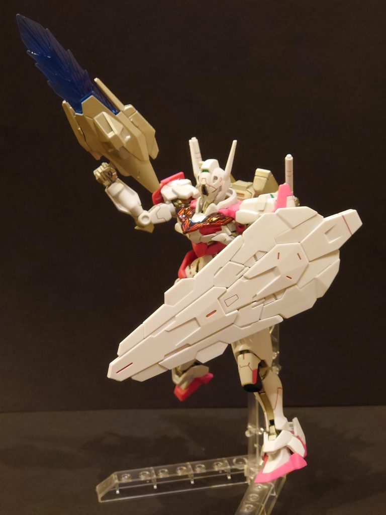 ピンクだけど赤い機体の仲間に入れてください。