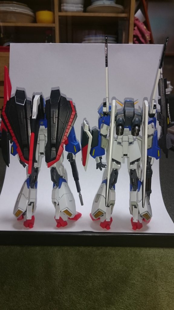 通常Zと後ろ姿。以上                                                                    ご覧いただきありがとうございました。明日も良い日でありますように👍   