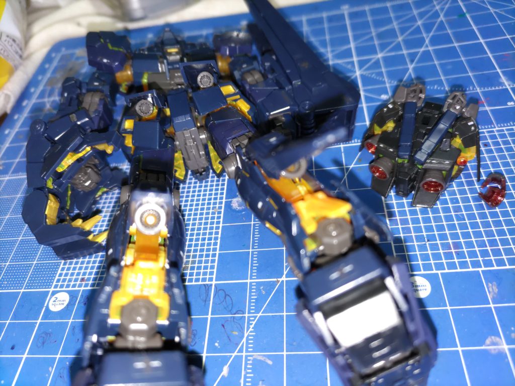 左右のバーニア割れました😣