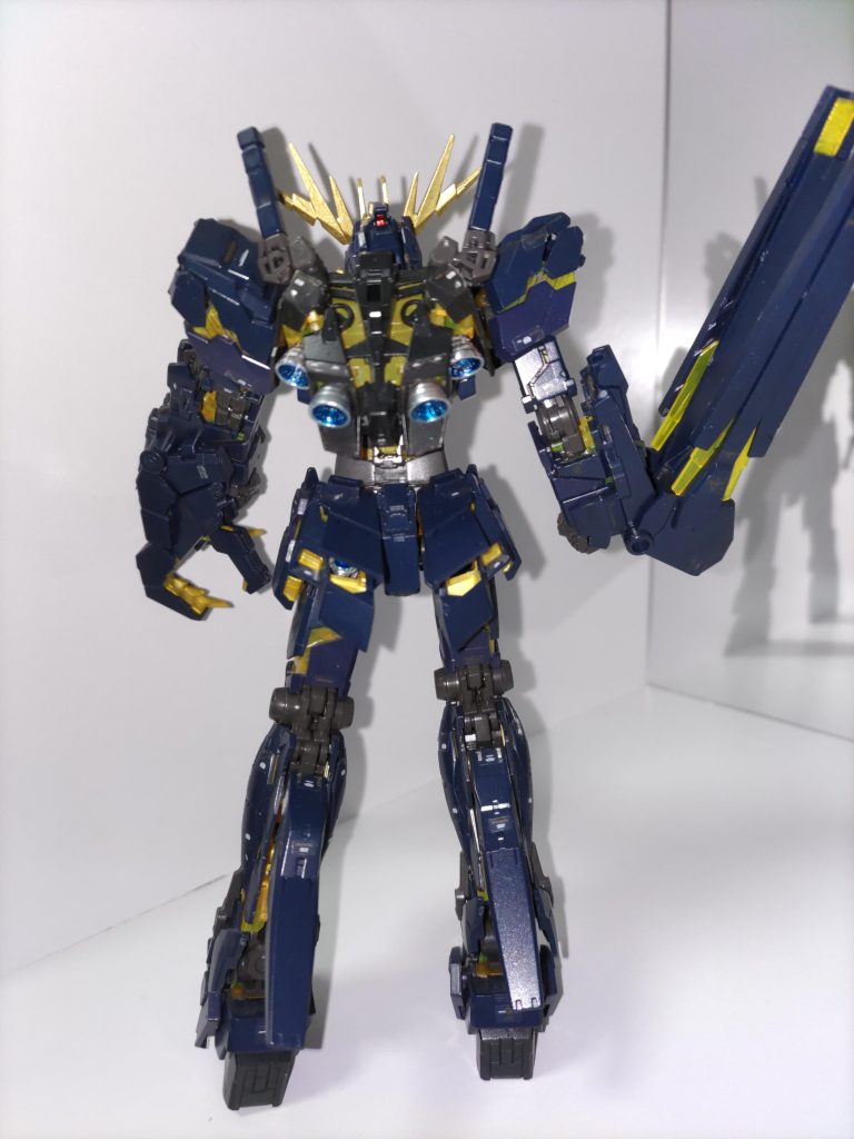 レッドかメタリックレッドを青にするのが大変でした😣