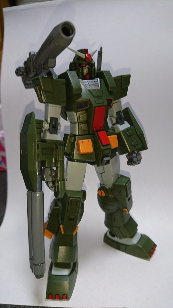 ロボット魂です。ちょい改造。二連ビームガン砲身はジャンクです。