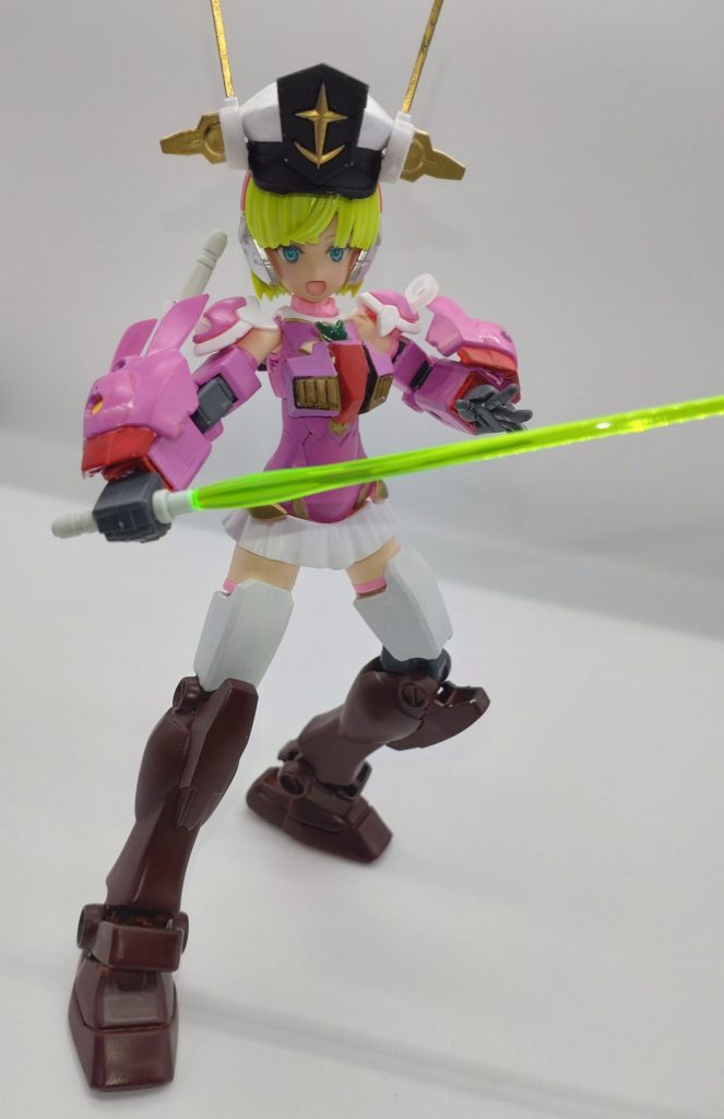 武器無しもナンなので、ビームサーベルを装備しました。