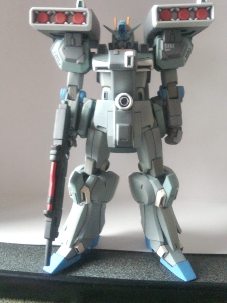 真正面シールド無しです。