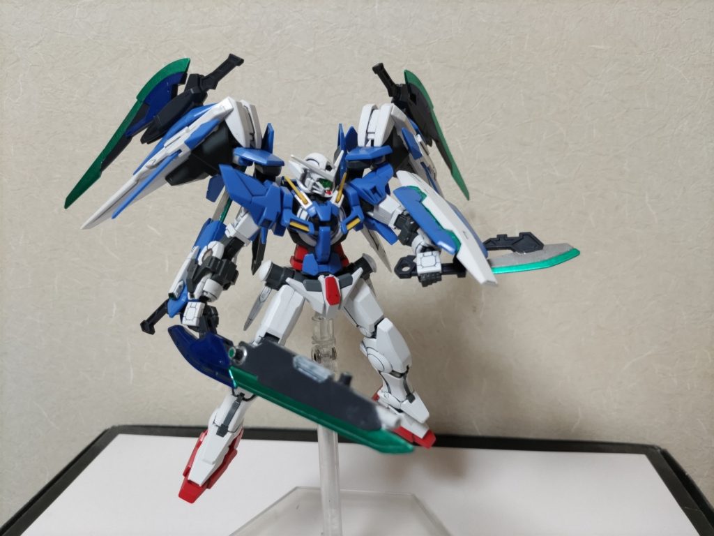 分離しセンサー部分はGNセンサーアックス、銃身部分はGNバレルソードに変形