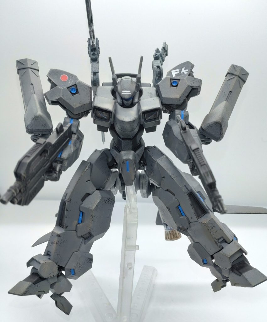 突撃砲両手装備でポージング。