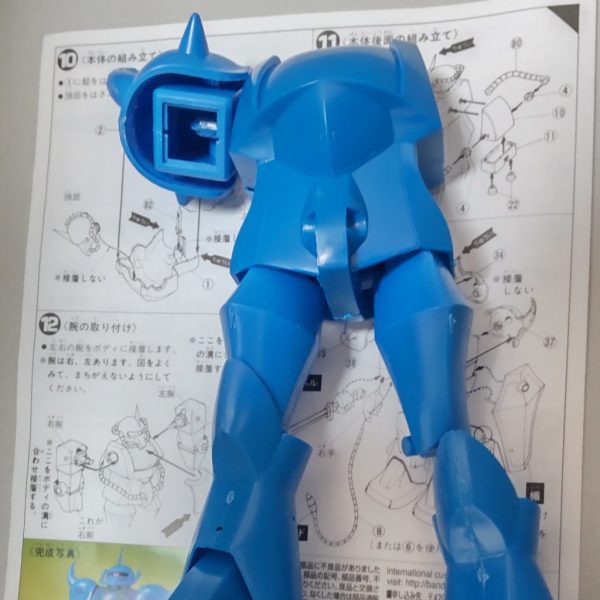 次回作はグフ旧キット1/100に決めました。肩が長いなぁとか腰のラインどうなの？とか太腿細いよ！といろいろと思うところありつつ、地道に進めたいと思います。