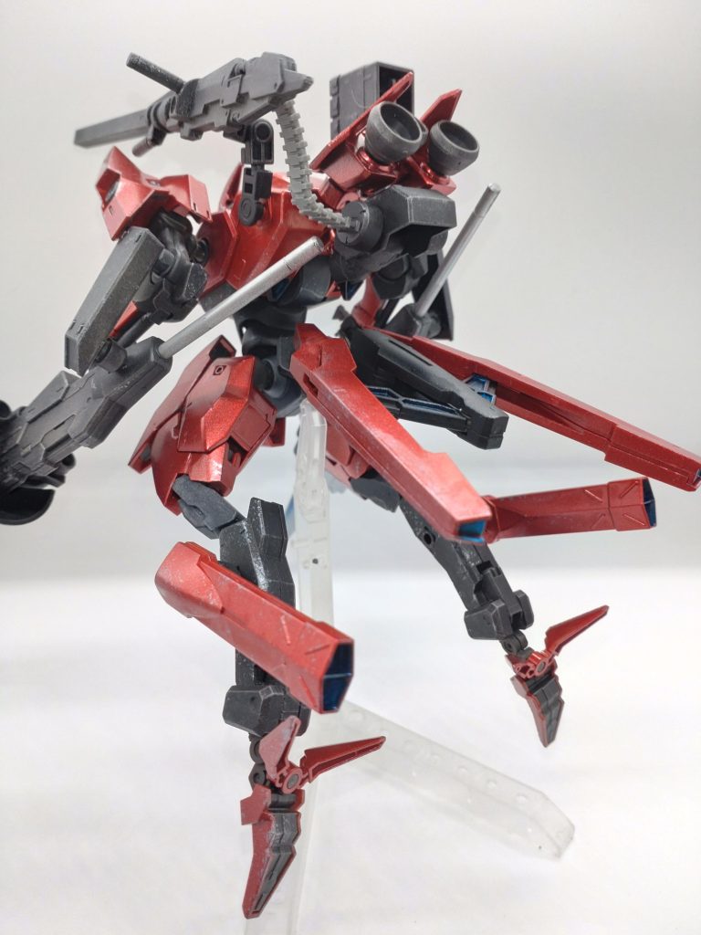 腰のブースターを展開です。