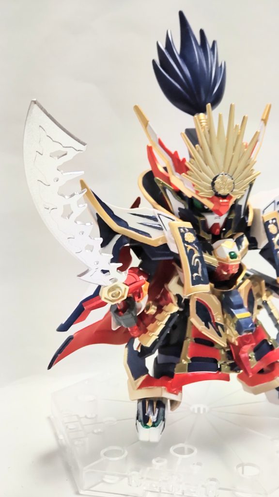 ソードベント・龍尾剣緋龍の尾を模した剣。凄まじい斬れ味を持つ。