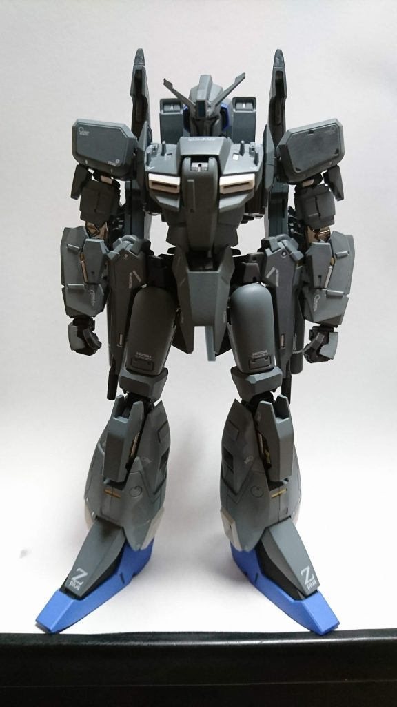 肩のナンバーサンドペ－パ－で消した後です。