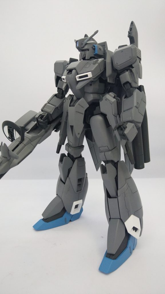 だいぶ人型バランスにアレンジされてますが、これはこれでカッコいいですね。