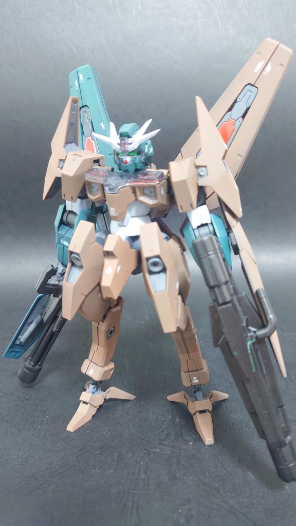 皆やってるので何番煎じか分かりませんがルブリスウルと合体。自分的には1番バランス取れてるのがこの組み合わせでした、ルブリスソーンの腕が足と組み換えられるのは何か意味があるかも、と考察も捗ります。