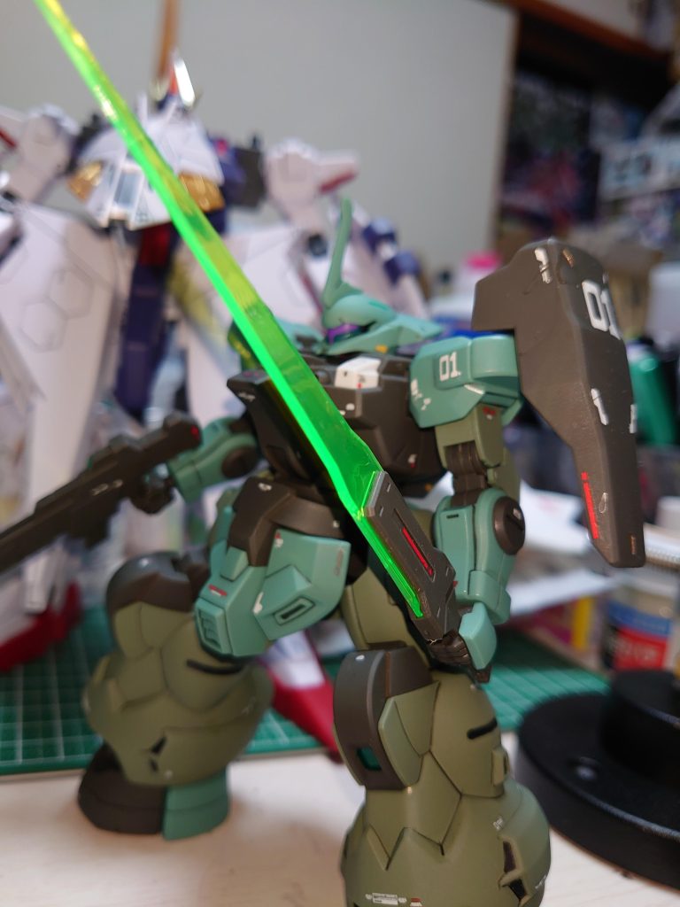 デカールはRGガンダムMk-Ⅱの物が何故かいっぱいあったので使ってみました。