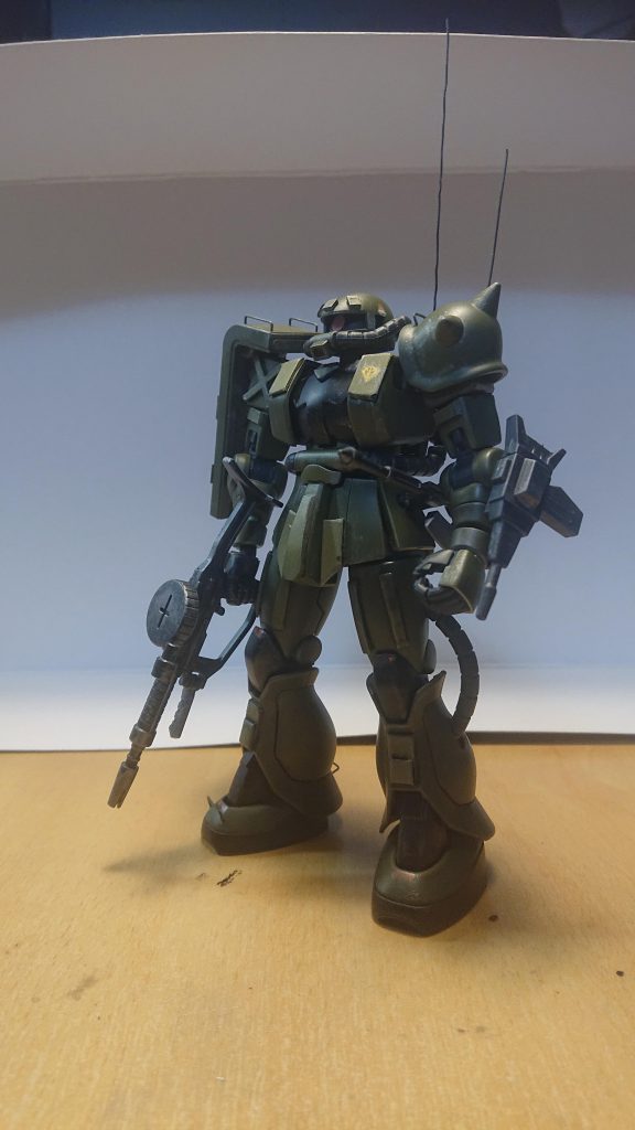 左腕にはスコープドッグの余りからハンディソリッドシューターを装備させました。