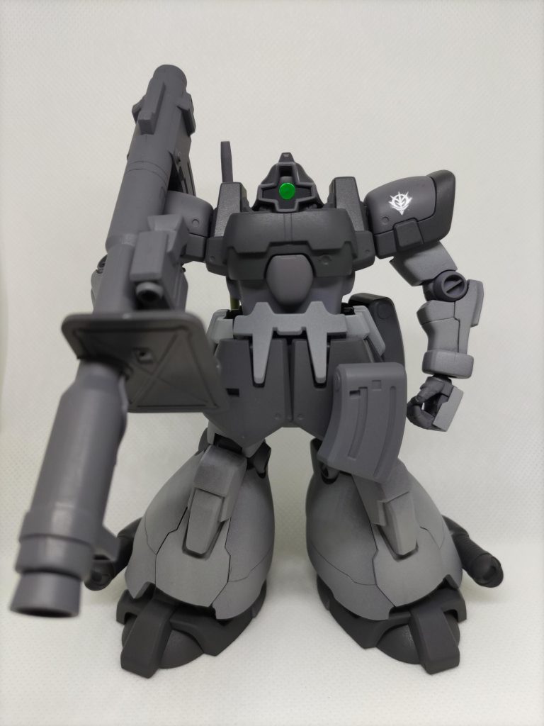 ガイアカラーのニュートラルグレーとメカサフヘビー等で調色しました。