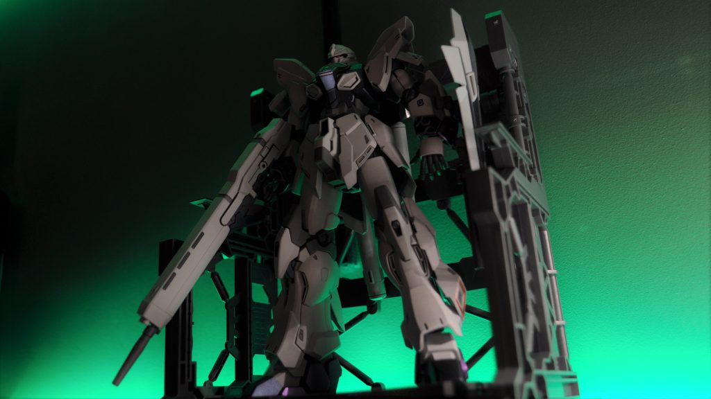 最近色を変えられるLED照明をアジトに設置したのでこんな感じで遊んでみました。