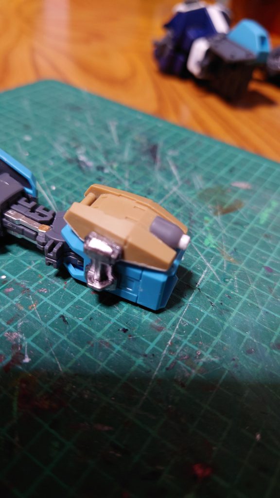 ボックスサーベルは30MMのパーツをチョイ加工で取り付け