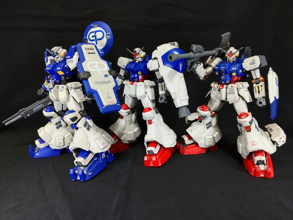 typeブロッサム→GP02A→重力下試験仕様→???(実戦配備)みたいな系譜。色々後付けで設定を考えてみました。真ん中の素組のものは、脱線した自分への戒めで必ずちゃんとしたGP02を作成すると心が折れないように手に入れたものです。最後まで見て頂きありがとうございます。