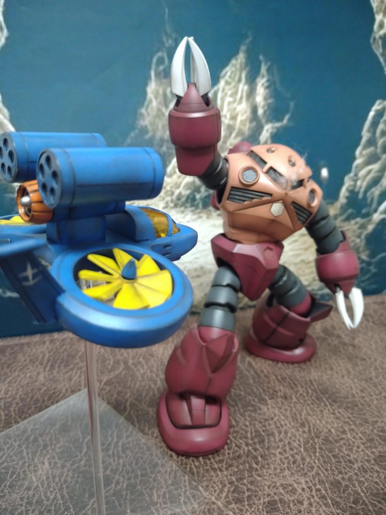 .実は、このファンファンコックピットには誰も乗っていなかったので、今回慌ててウッディ大尉っぽく色塗って乗せてあげました!…そしてやはり《目が大変!》でございました…😭.