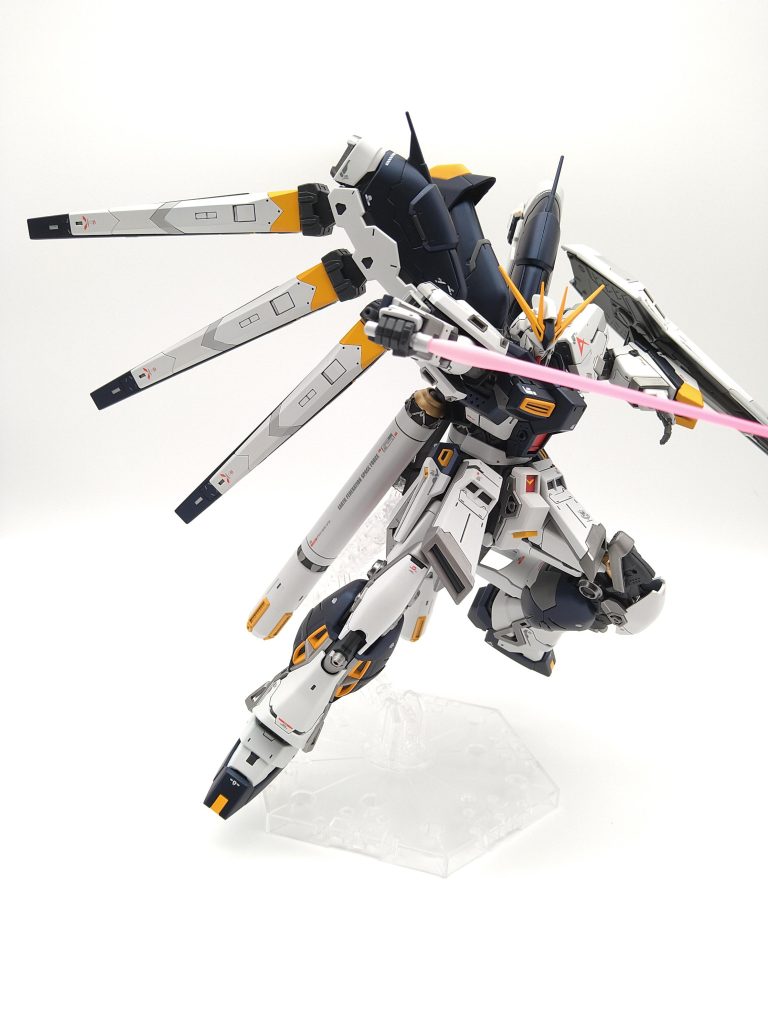 Hi-vガンダム〜アムロを添えて〜–4枚目/制作者：ノラネコ男