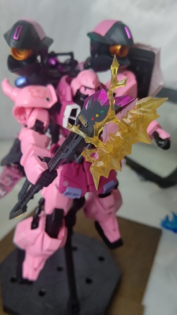 ライブ用なので表向き非武装ではあるが、イザという時はロックンロール！！できる仕込みはしてあったりする。