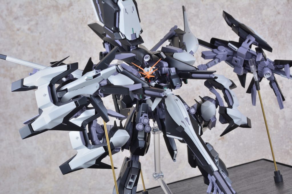 ガンダムTR-6 [ウーンドウォート]アドバンスド・フライルー・ラーⅡ フルアーマー形態–9枚目/制作者：Tatsu